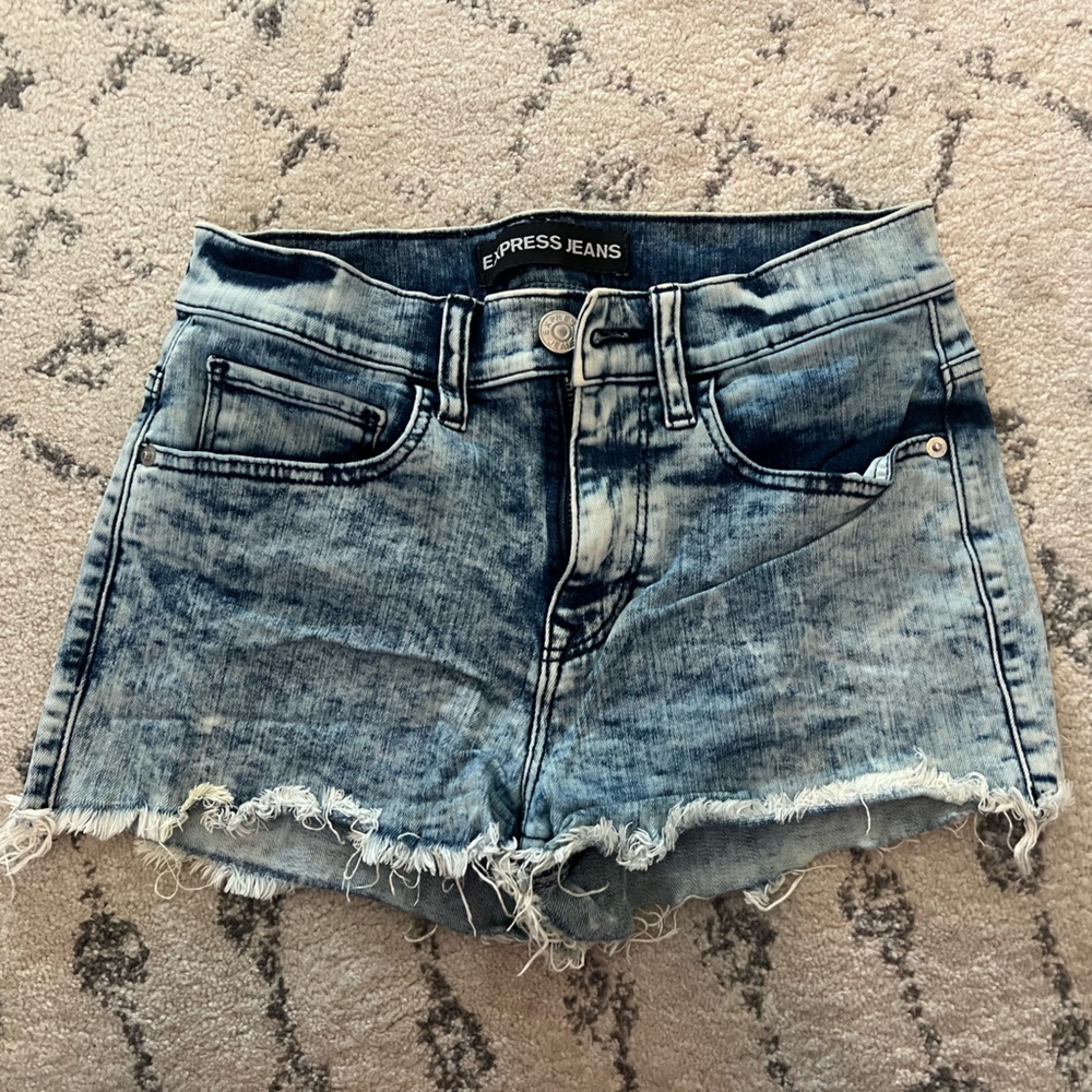 Express Jeans Women's Faded Blue Distressed Denim Shorts